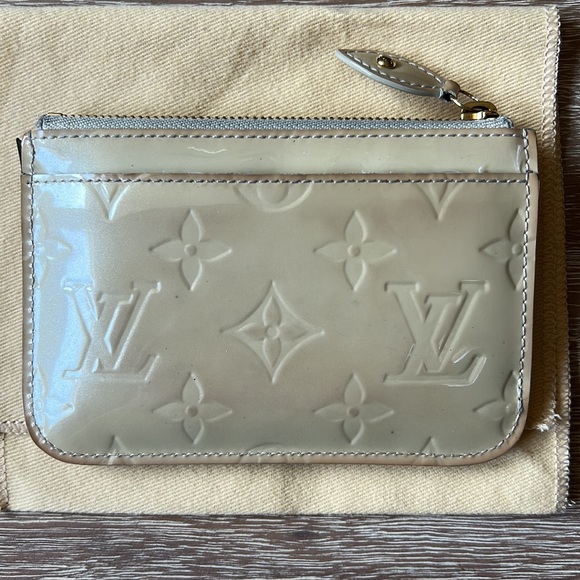 Louis Vuitton Poudre Monogram Vernis Pochette Cles Key and Change Holder Beige - Picture 6 of 17
